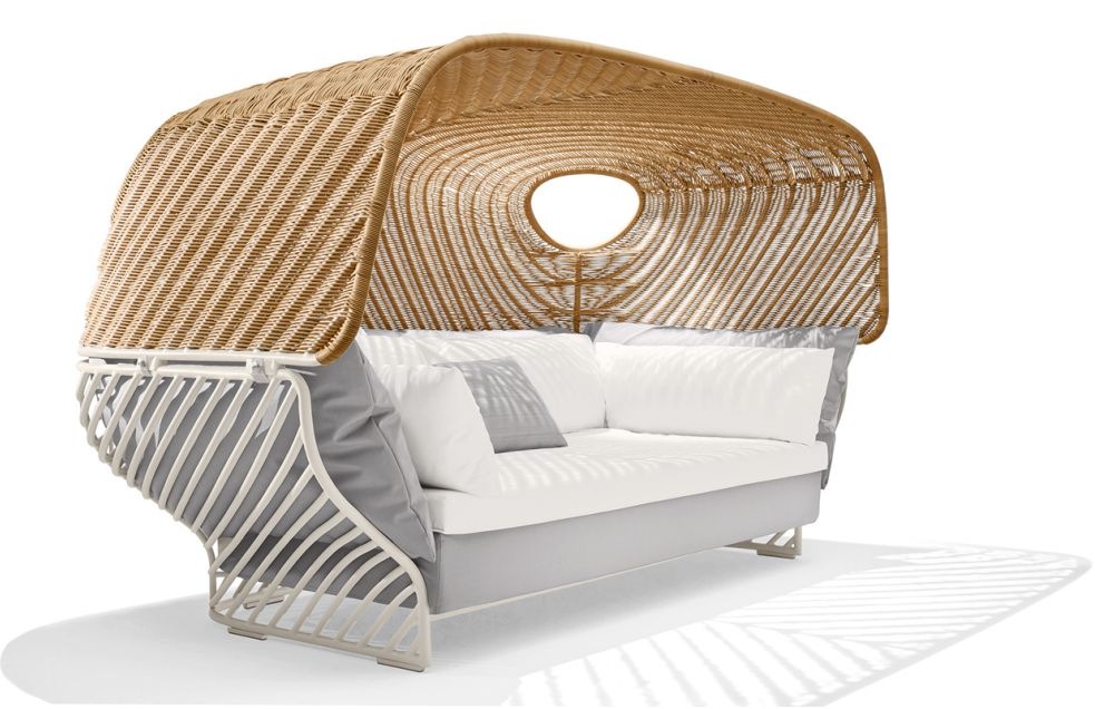 Outdoor Furniture - Wicker -Canopy Daybed - Aralia Prime