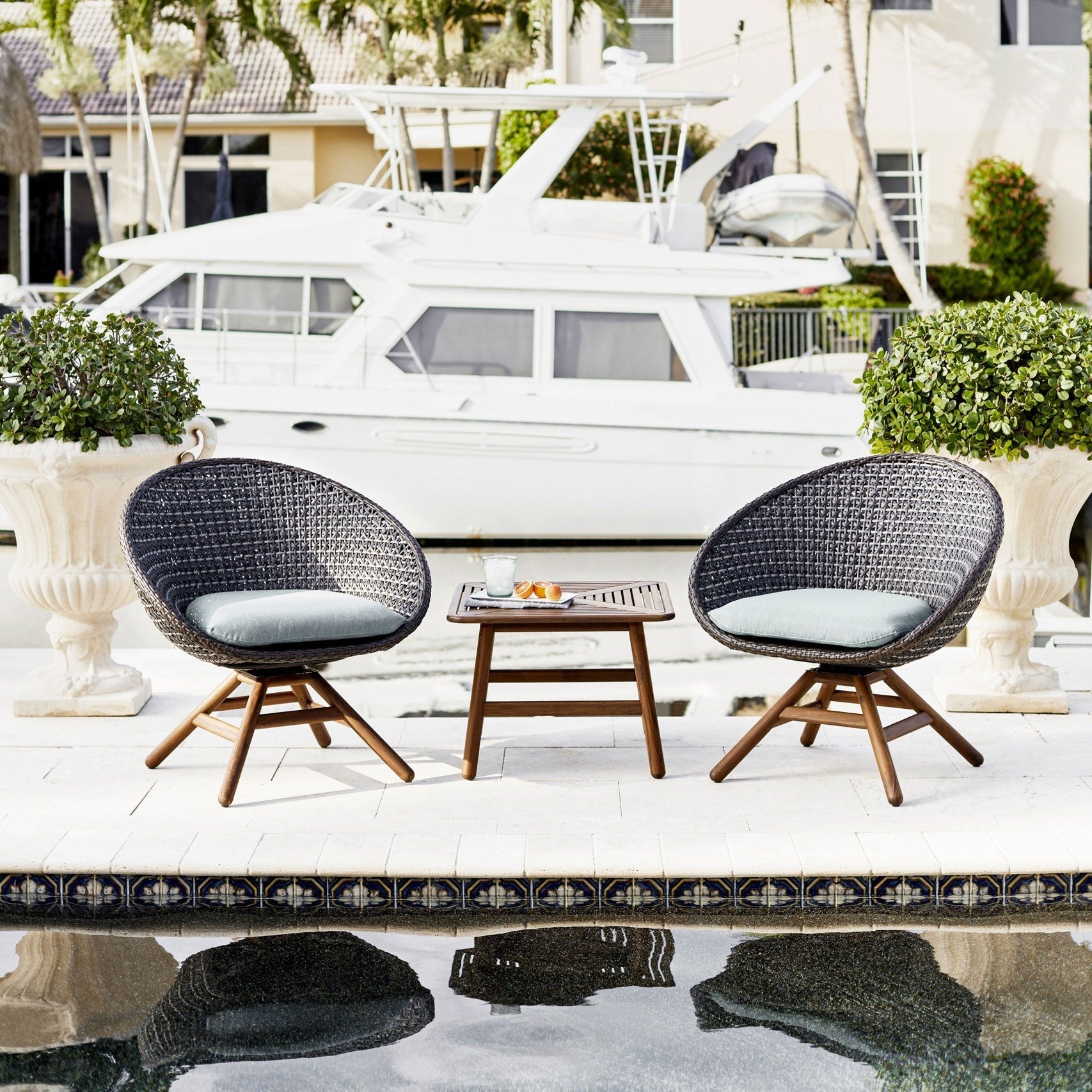 Outdoor Furniture - Occasional Chair - Windsor Grove